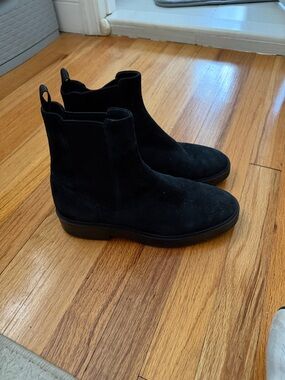Women’s Stuart Weitzman Black Chelsea Boots - Sleek Slip-On Dress Boot